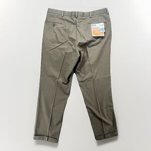 Dockers NEW GO Khaki Pants Mens 42x34 Classic Fit Pleated Cuffed Stain Defender